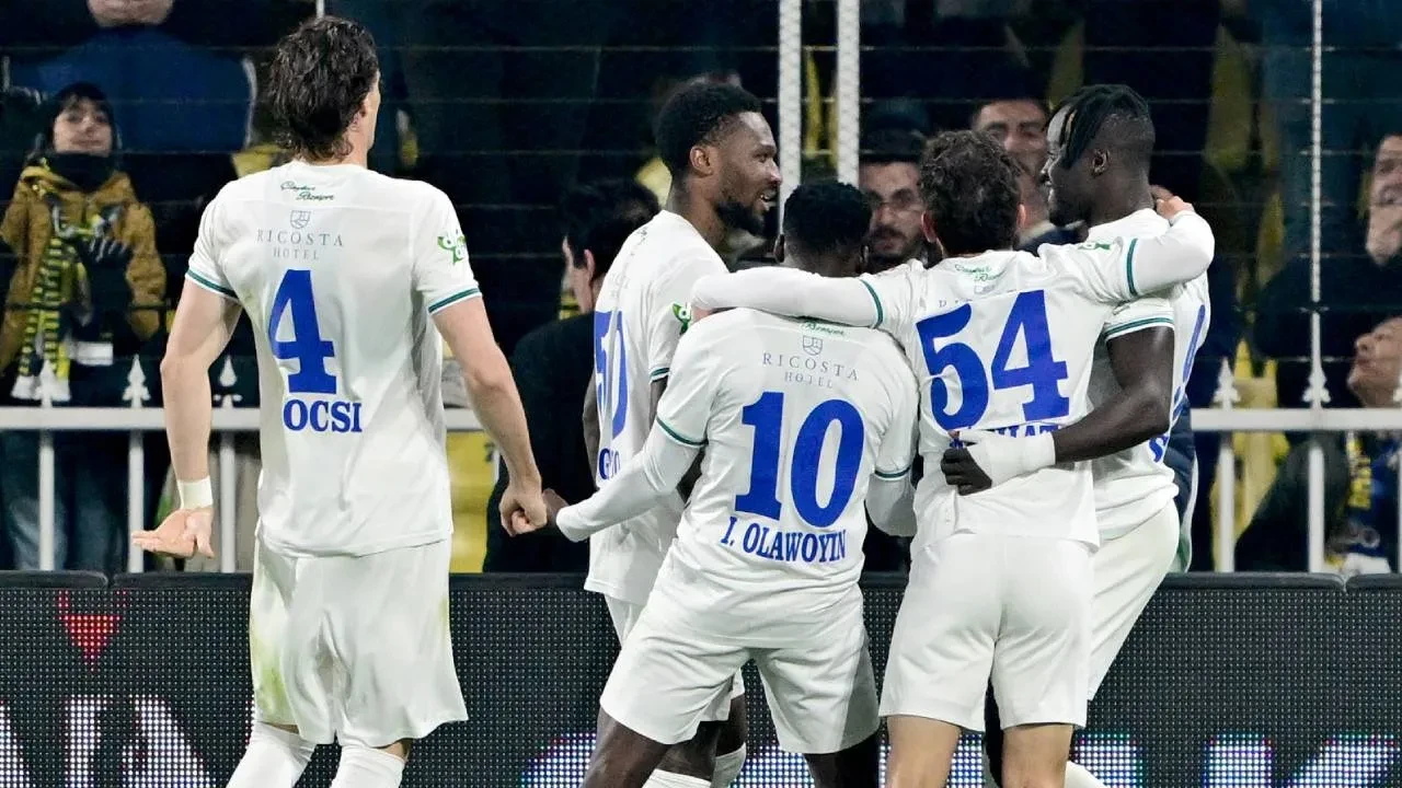 Fenerbahçe'de Talisca atmaya devam ediyor