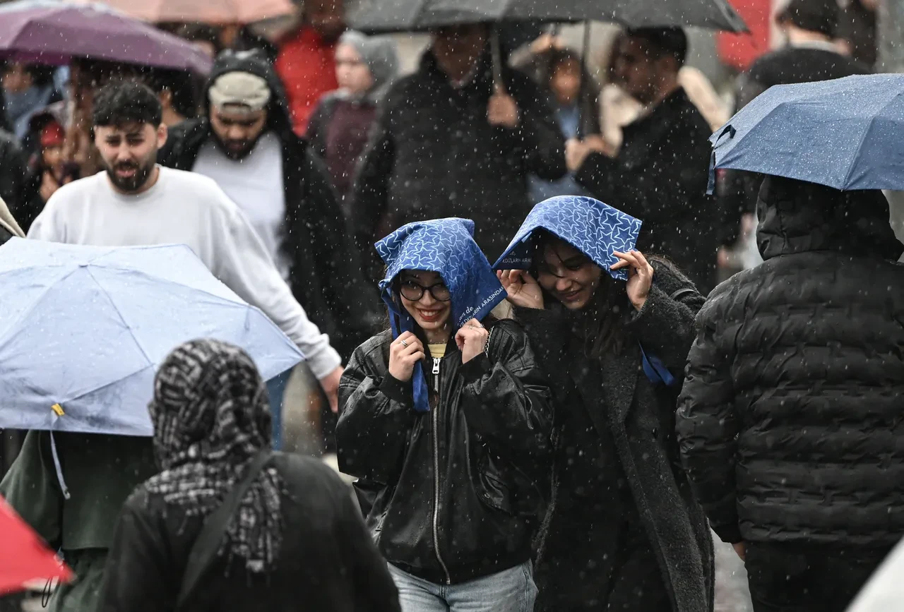 Hafta sonu plan yapanlar dikkat! Meteoroloji tek tek uyardı: Kuvvetli sağanak geliyor