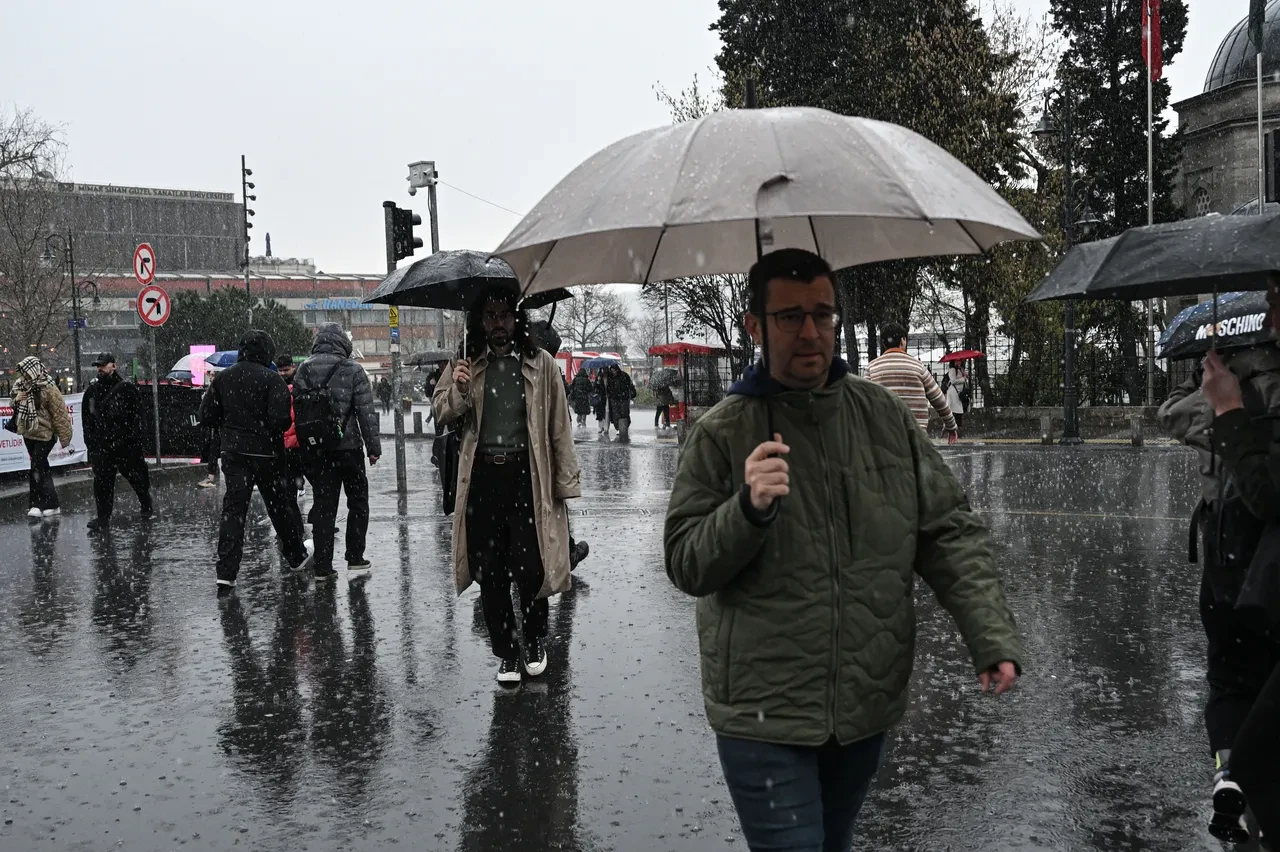 Hafta sonu plan yapanlar dikkat! Meteoroloji tek tek uyardı: Kuvvetli sağanak geliyor