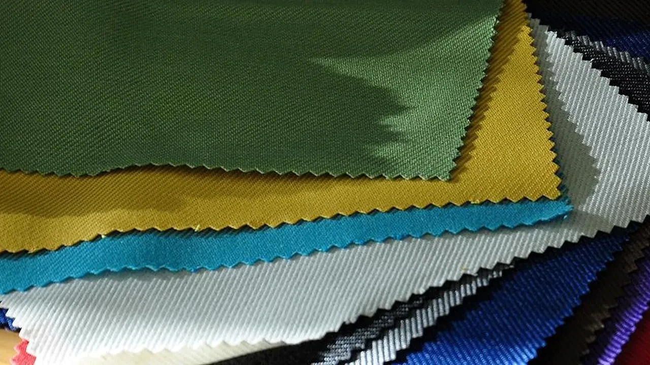 Her gün giyiyoruz ama sırrını kimse bilmiyor! Kotlardaki o küçük cebin inanılmaz hikayesi...