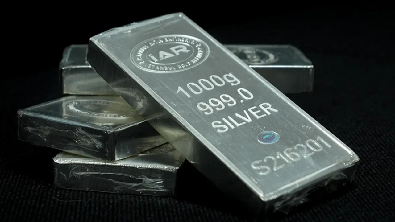 Hürmüz Boğazı açıldı, piyasalar hareketlendi! Altın ve gümüş yükseldi, brent petrol çakıldı