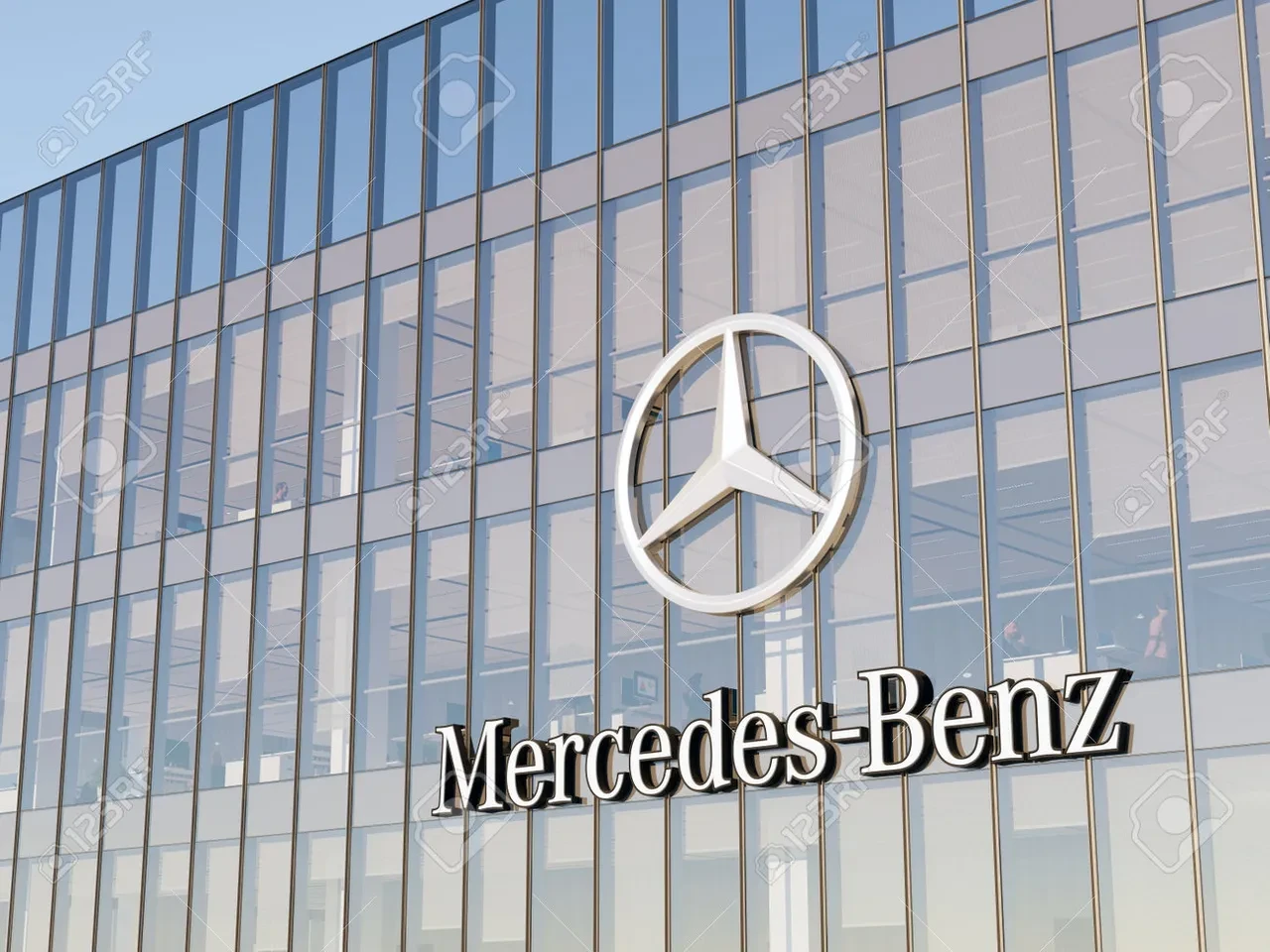 Mercedes, elektrikli C Serisi modelinin iç tasarımını paylaştı