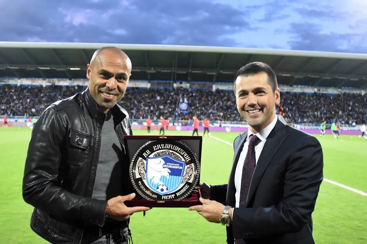 Mert Nobre kimdir? Mert Nobre şimdi ne yapıyor? Mert Nobre hangi takımlarda oynadı?