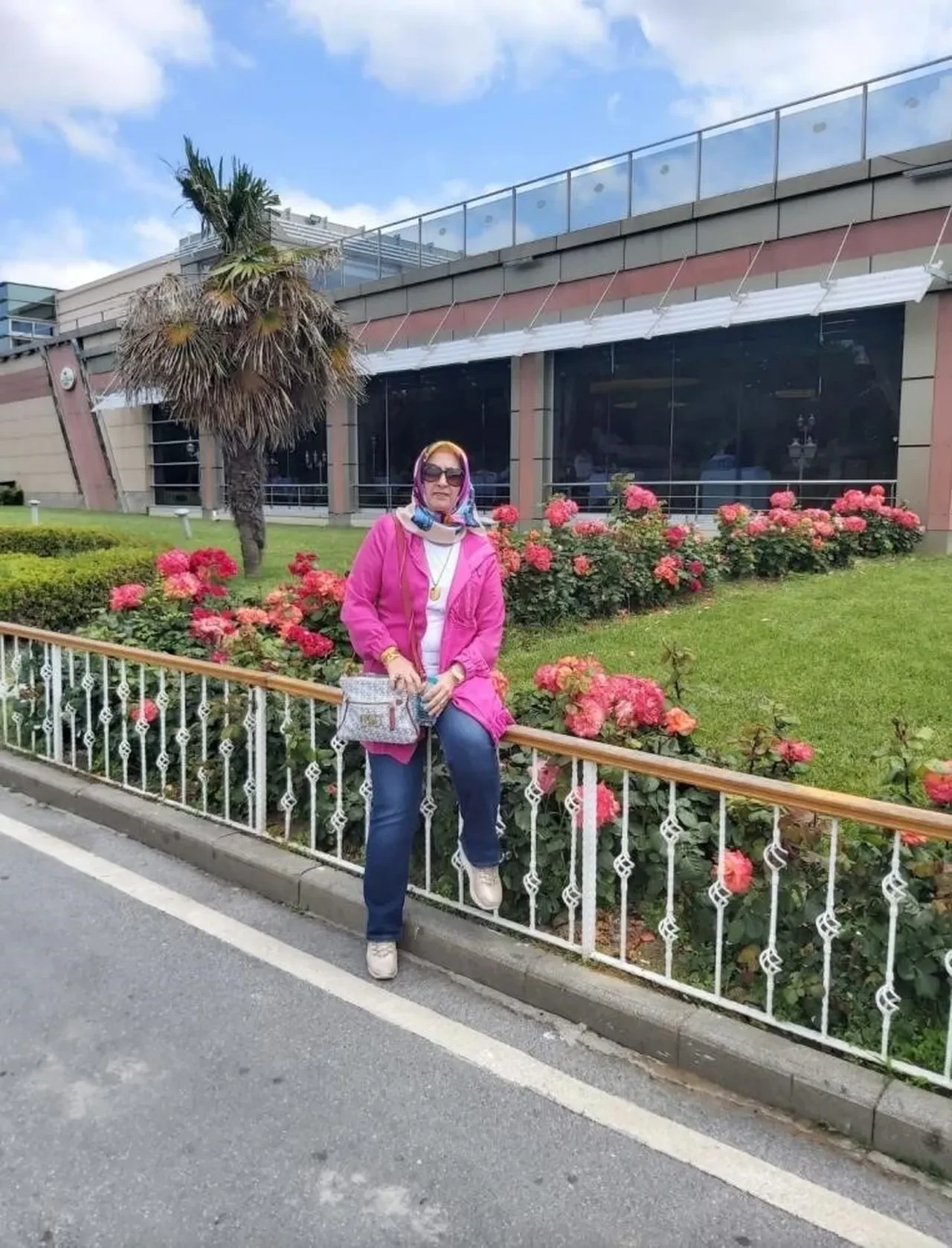 Öğrencilere siper olan Ayla öğretmen için zamanla yarıştılar: 6 kurşun, 1 saat kalp masajı