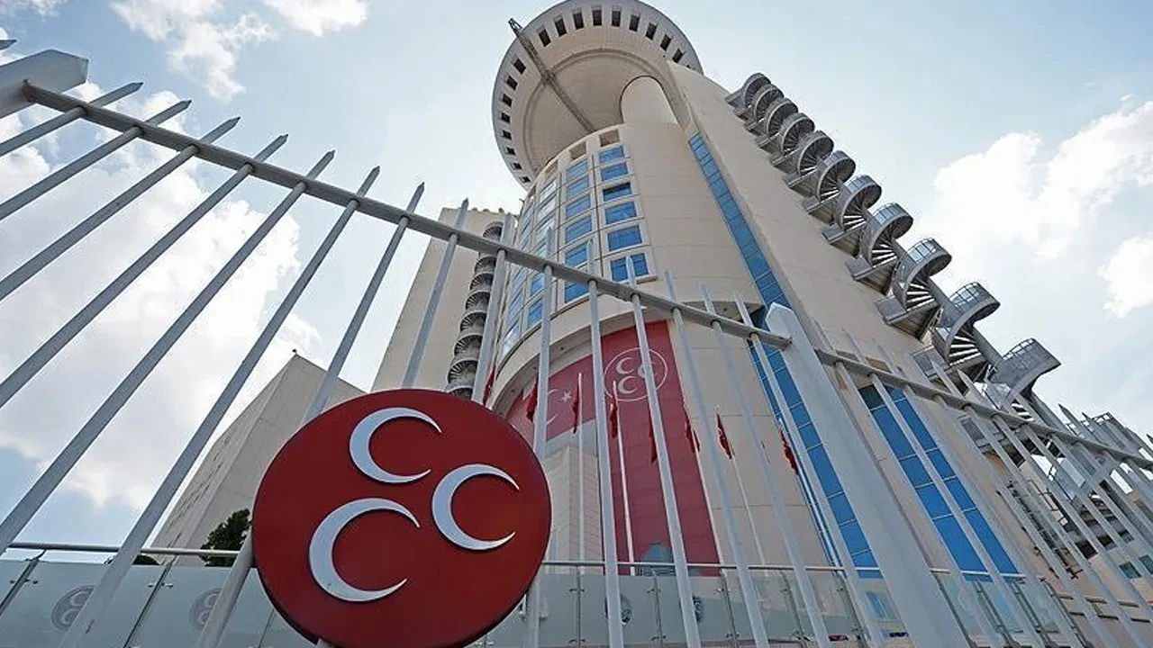 Semih Yalçın duyurdu! MHP, Bilecik teşkilatını feshetti