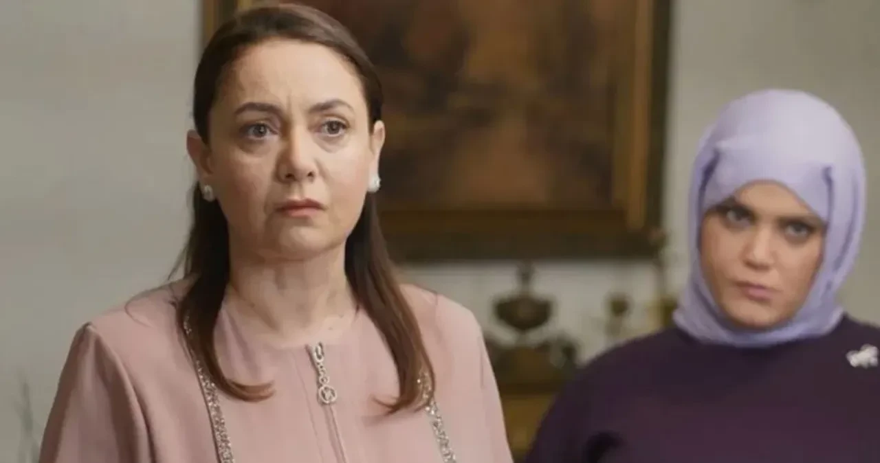 Sibel Taşçıoğlu, yeni dizisiyle el sıkıştı! Kızılcık Şerbeti'nin Pembe'si Sibel Taşçıoğlu, bomba bir karakterle ekranlara dönüyor!