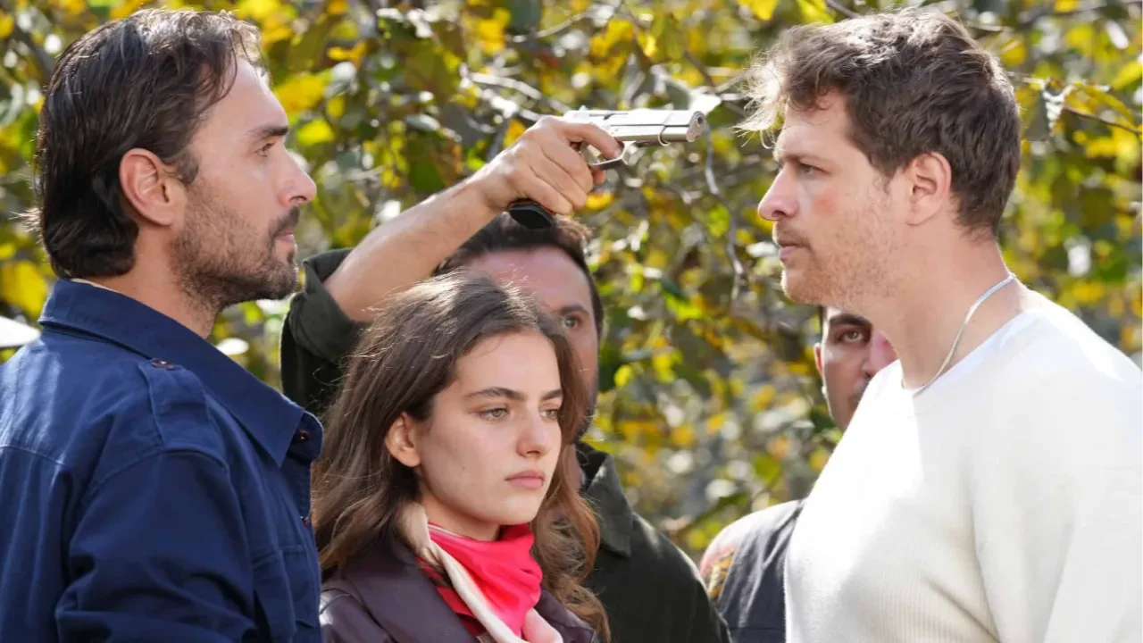 Yeni bölümü iptal edildi: Taşacak Bu Deniz dizisi oyuncuları Ava Yaman ile Burak Yörük'ten paylaşımlar arda arda geldi