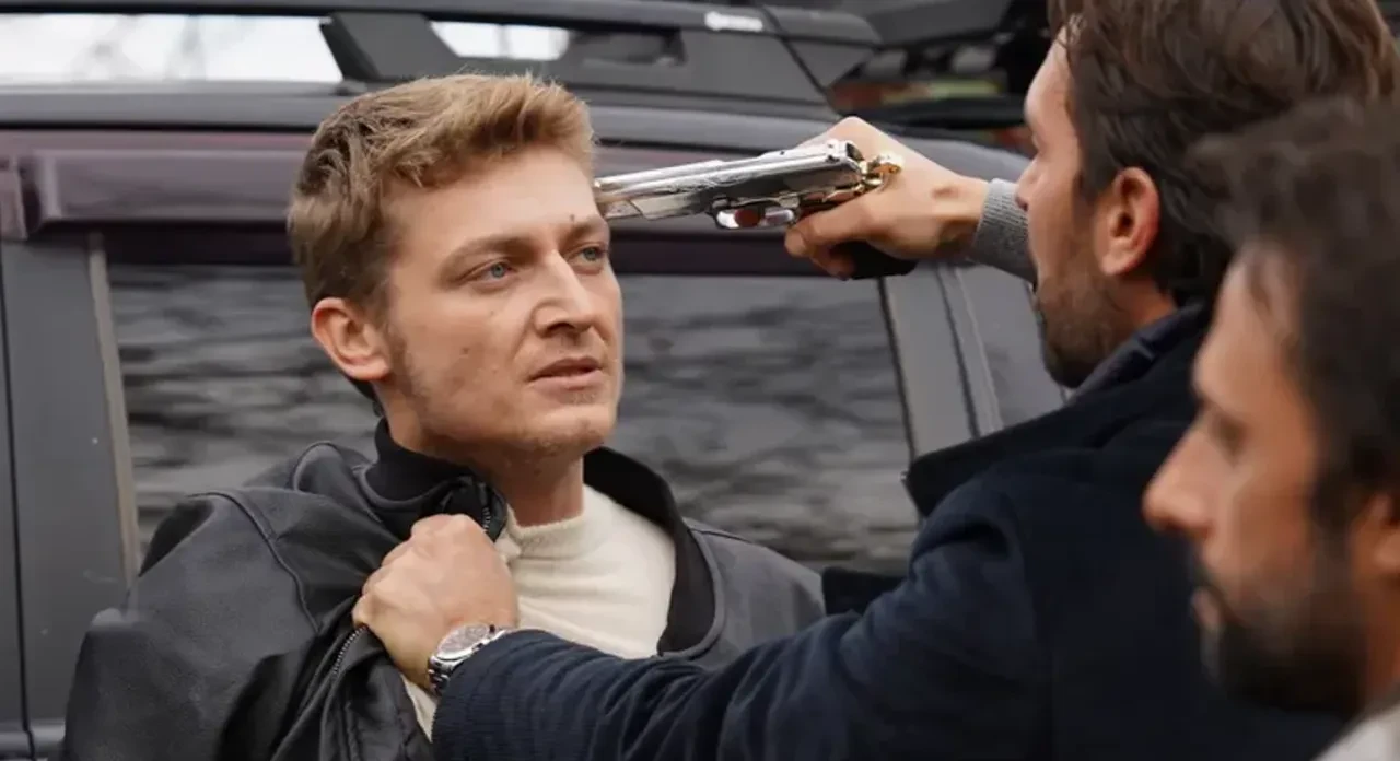 Yeni bölümü iptal edildi: Taşacak Bu Deniz dizisi oyuncuları Ava Yaman ile Burak Yörük'ten paylaşımlar arda arda geldi