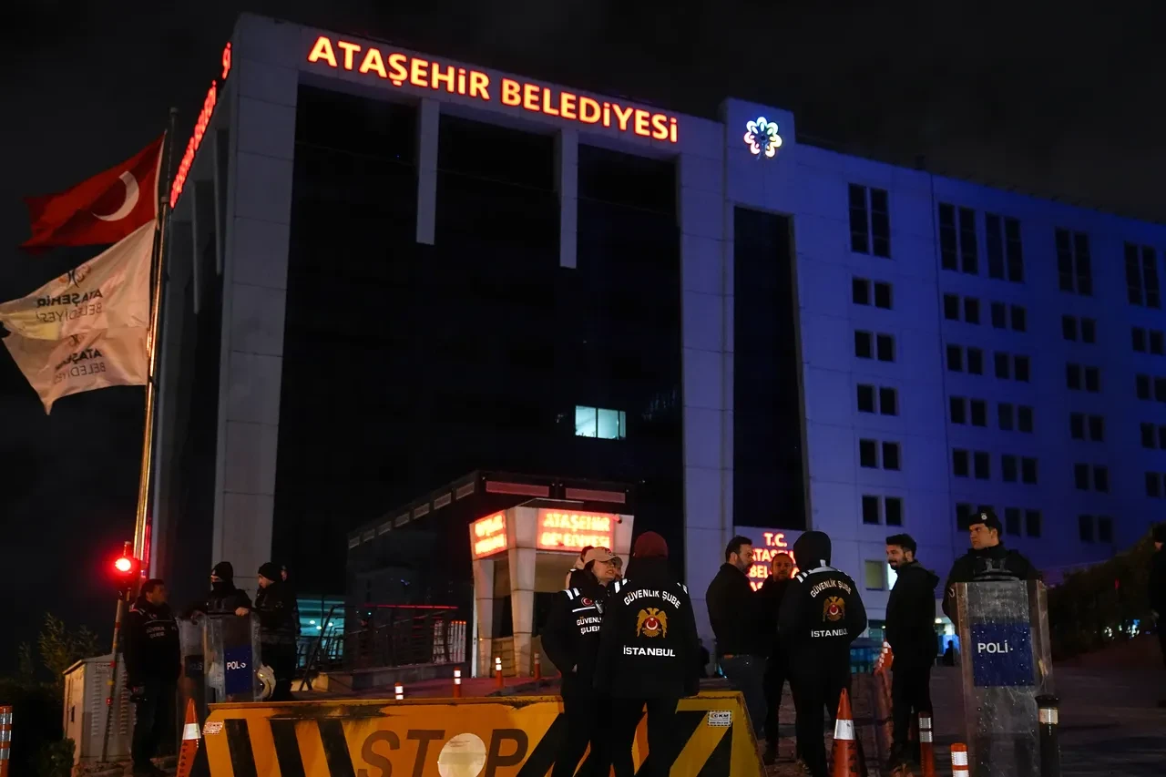 Ataşehir Belediyesi'ne yolsuzluk operasyonu: Onursal Adıgüzel gözaltına alındı