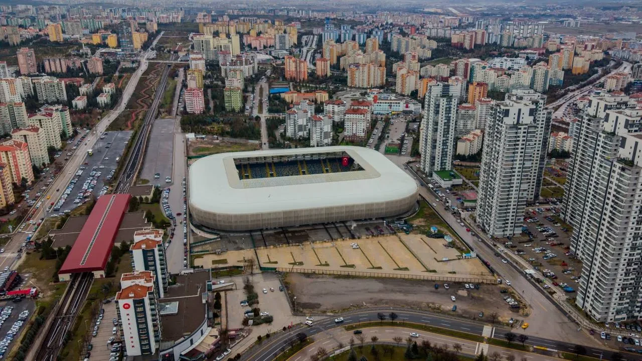 CANLI MAÇ ANLATIMI | Gençlerbirliği ile Galatasaray karşılaşıyor