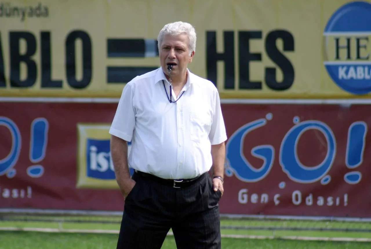 Eski Trabzonspor başkanı hayatını kaybetti! Atay Aktuğ'dan acı haber