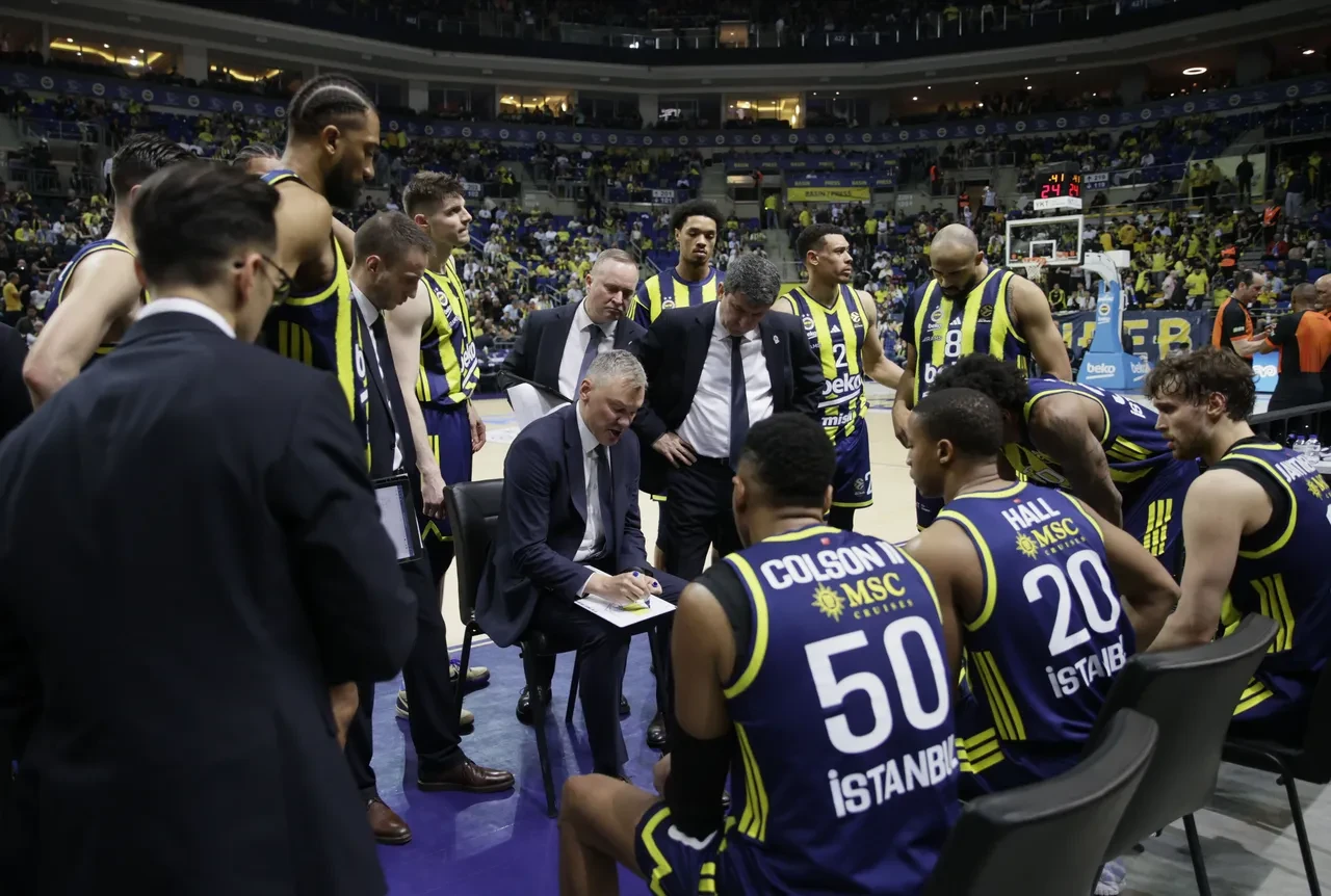 Fenerbahçe Beko'nun rakibi belli oldu! Sarı-lacivertliler, play-off'ta Zalgiris ile karşılaşacak