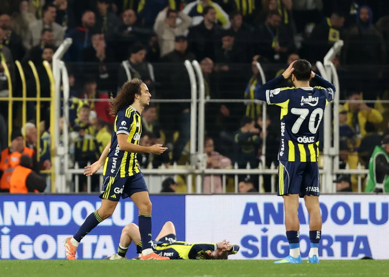 Galatasaray, Gençlerbirliği deplasmanında! Okan Buruk'tan kritik Osimhen kararı: İşte Galatasaray'ın ilk 11'i...