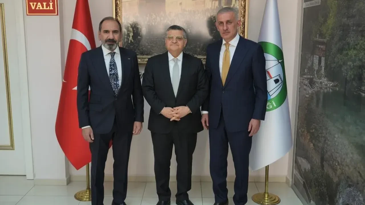 Hacıosmanoğlu'ndan Sinop'a milli maç ziyareti