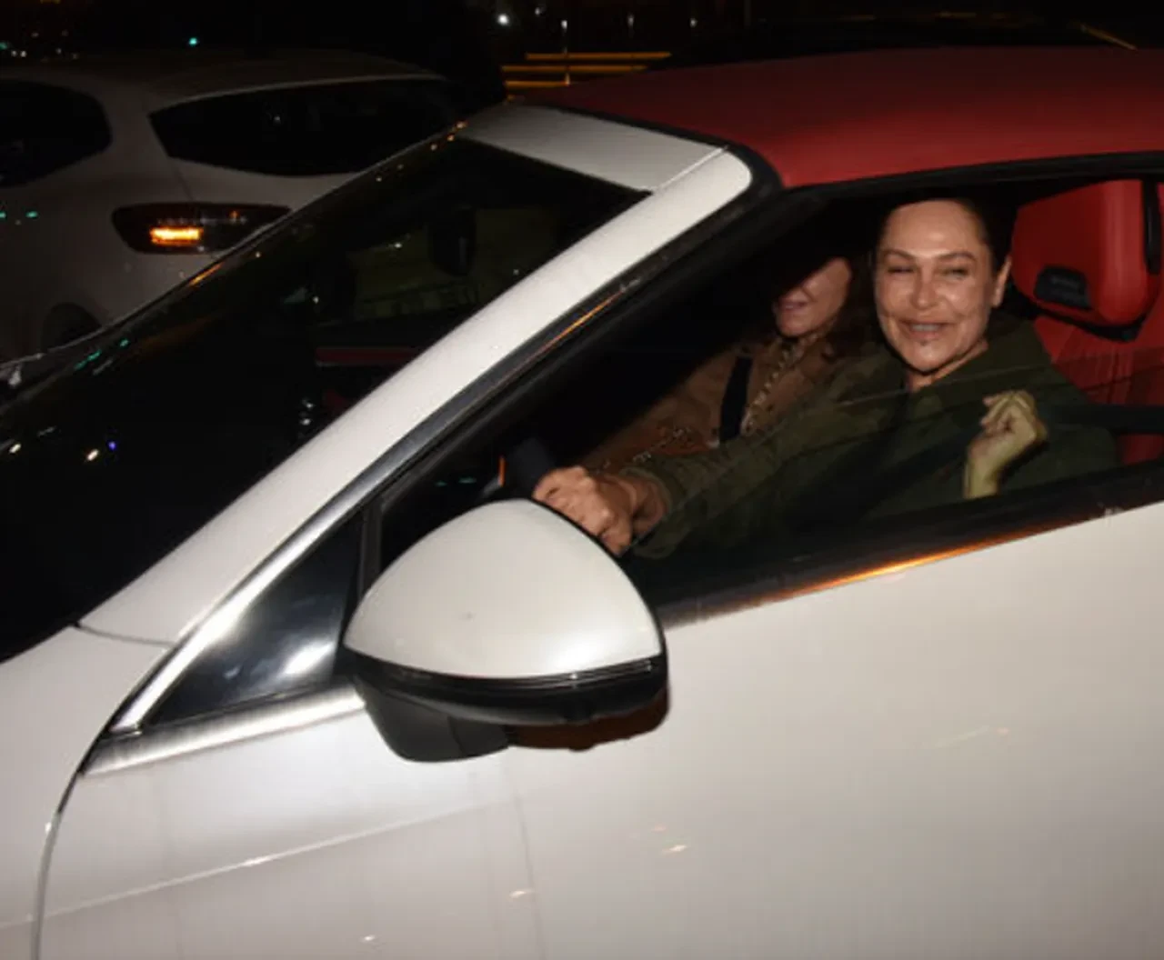 Hülya Avşar, kızı Zehra Çilingiroğlu'nun evlilik kararıyla ilgili konuştu 