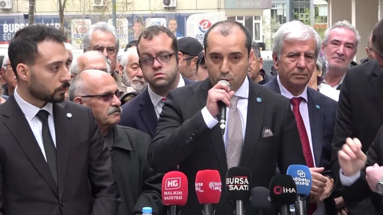 İYİ Parti Bursa'da yönetim krizi! İlçe teşkilatları toplu istifa etti