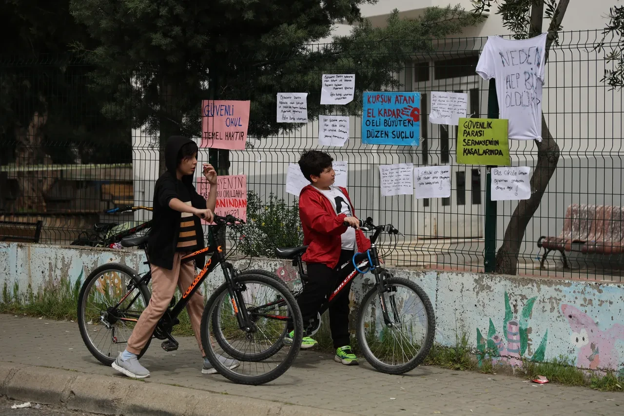 Kahramanmaraş'taki okul saldırısında korkunç anlar: Öğretmen saldırganı sopayla durdurdu, 'yatın' diye bağırdı