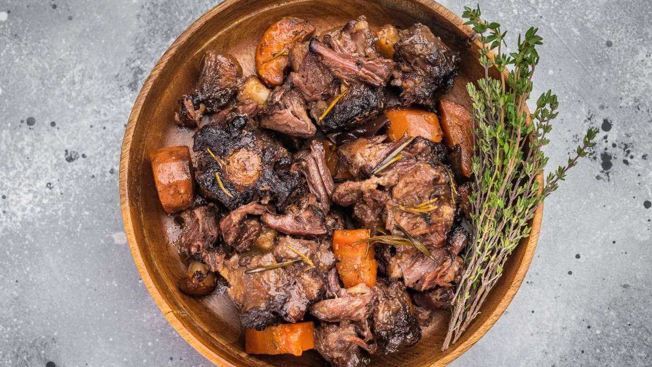 Kemikli etle en lezzetli yemek fikri! Tam bir kolejen deposu