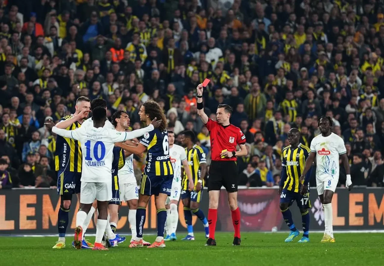 Kerem Aktürkoğlu hakeme tepkili: Skandal bir karar!