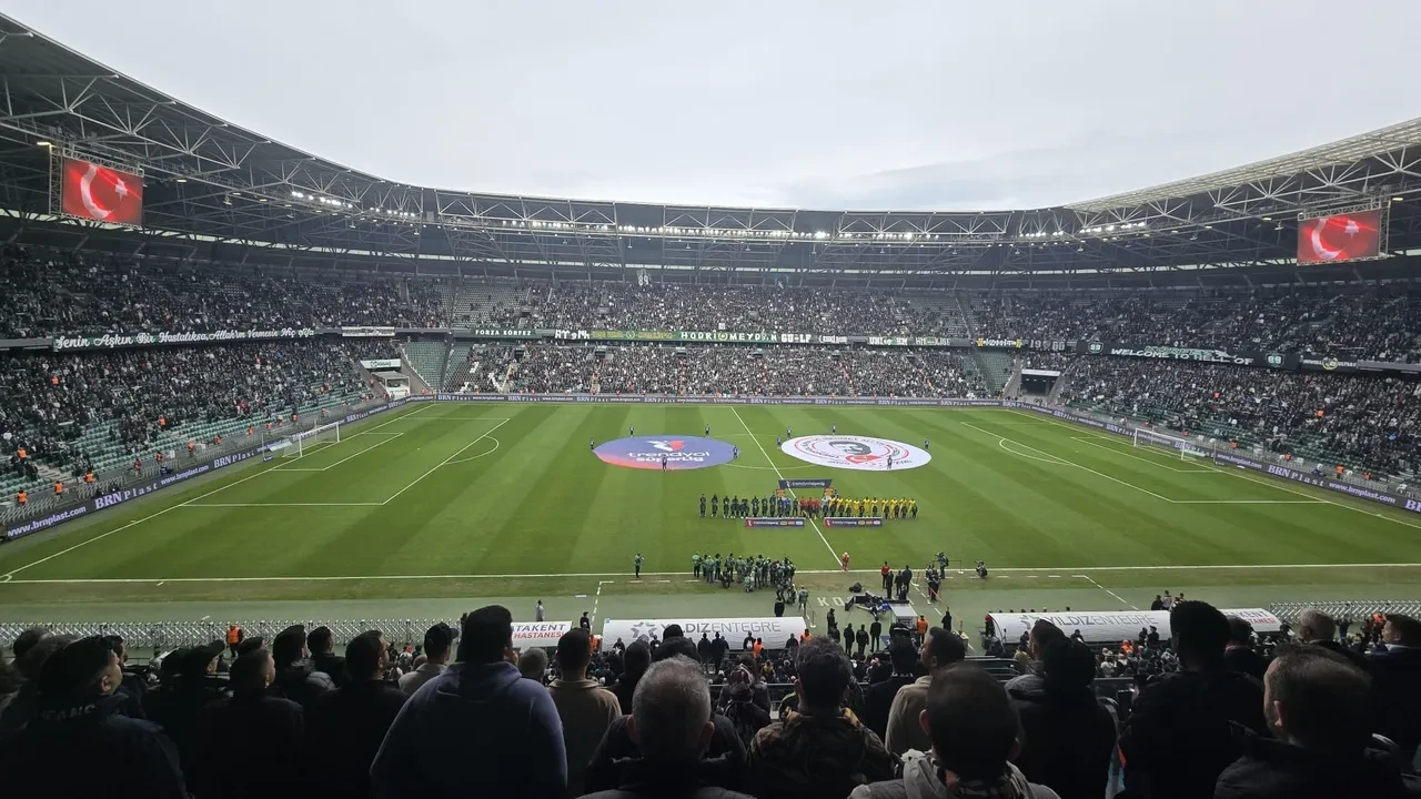 Kocaelispor ile Göztepe puanları paylaştı! Mücadelede 1-1'lik eşitlik var