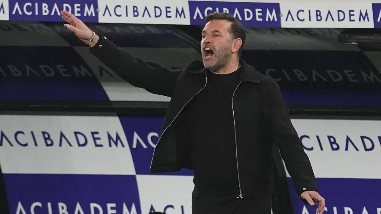 Okan Buruk'tan hakemle ilgili sert eleştiri! "Enteresan şeyler oluyor"