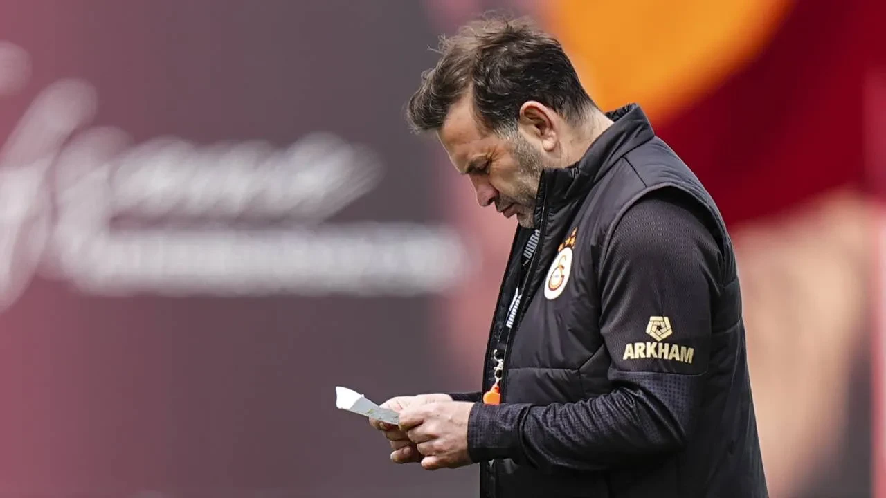 Okan Buruk'tan Osimhen'in kadroda olmamasıyla ilgili açıklama! Fenerbahçe maçını işaret etti