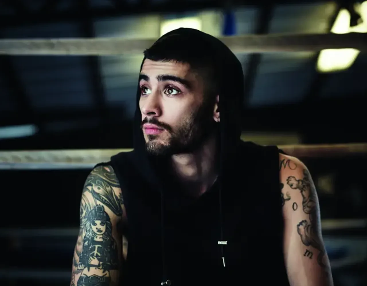 One Direction grubunun eski üyesi şarkıcı Zayn Malik hastaneye kaldırıldı! Son hali sevenlerini endişelendirdi