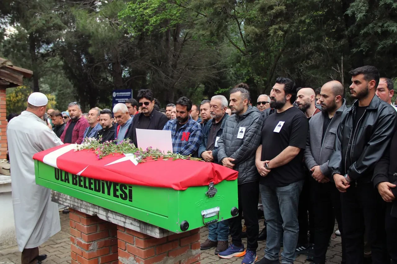 Rıza Tamer'e son veda: Arkadaşlarının 3 gün sonrası için sürpriz hazırladığı ortaya çıktı