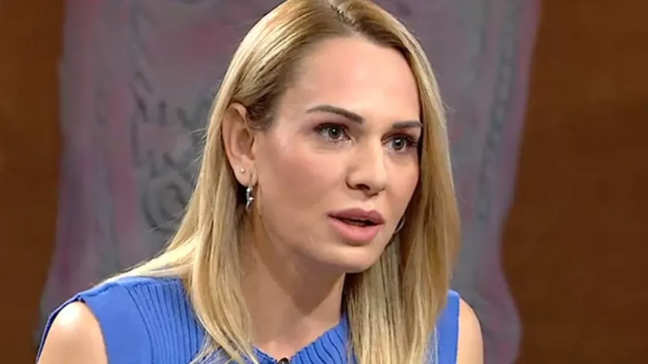 Survivor Nagihan'ın kızı Arven sosyal medyayı salladı! İletişim ödülünde tüm eleştirilere ok gibi sözler