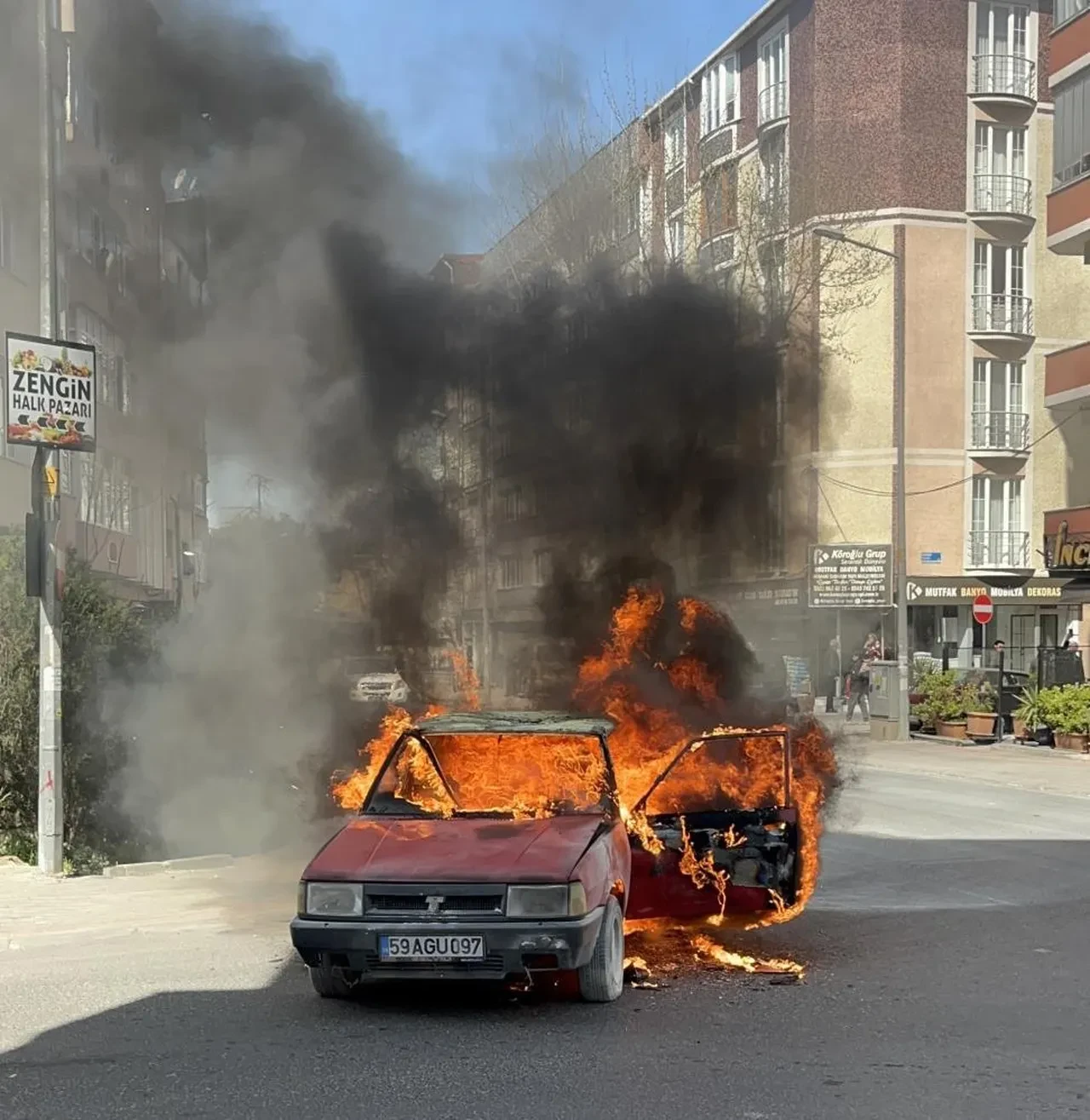 Tekirdağ’da korku dolu anlar: LPG'li otomobil alev topuna döndü