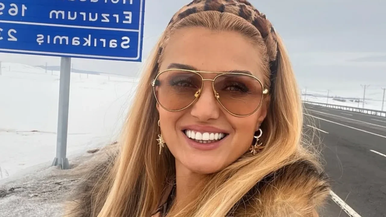 Tuğba Özay’dan çarpıcı iddia: “C31K sokaklara indi subliminal mesajlar yayılıyor!”