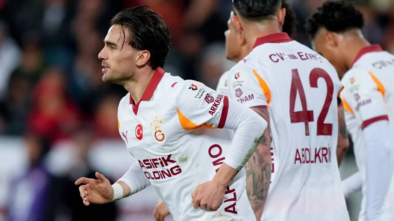 Yunus Akgün, Fenerbahçe derbisiyle ilgili mesaj verdi! "Rakibimizin puan kaybetmesiyle..."