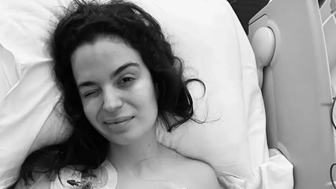 Aslı Bekiroğlu 7. ameliyat sonrası taburcu edildi! “Henüz tam iyileşmedim” sözleri endişelendirdi