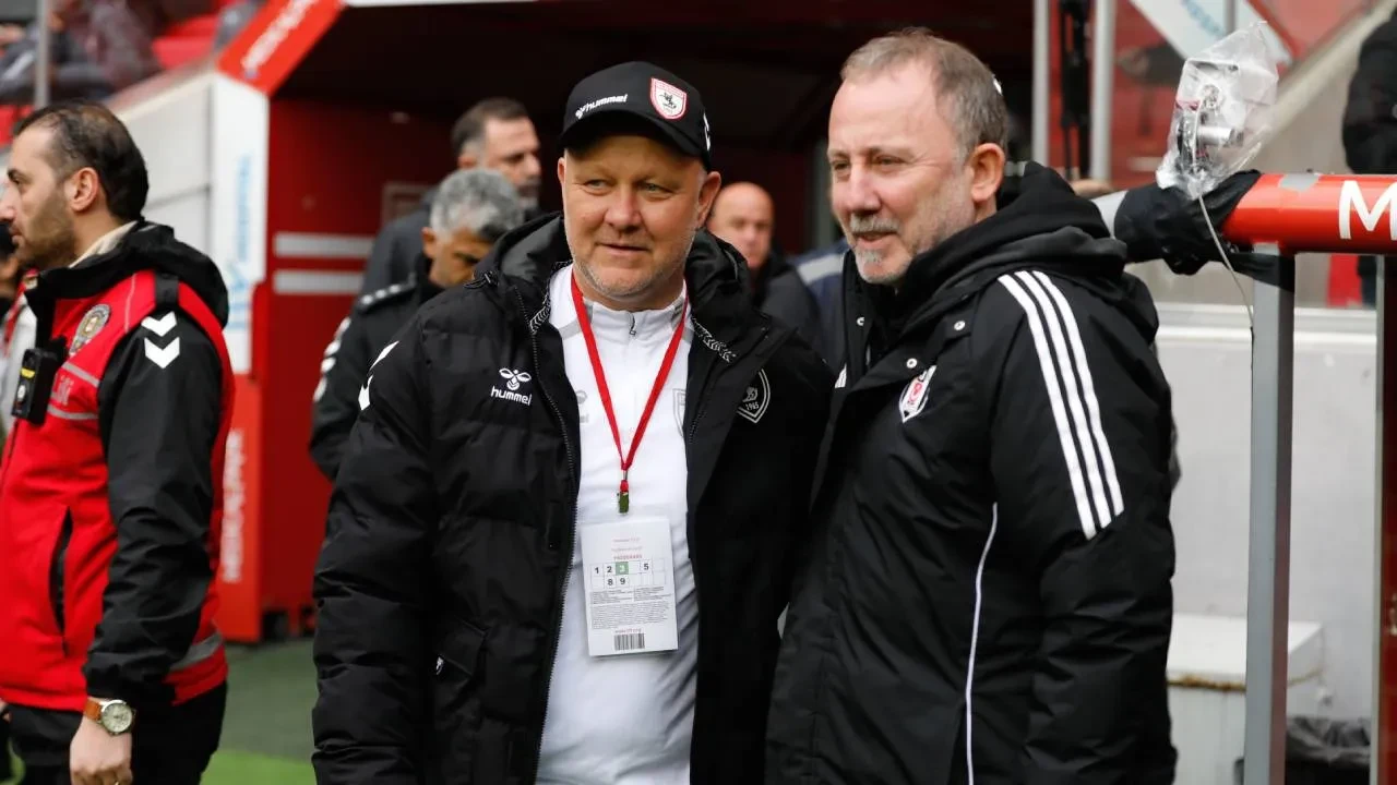 Beşiktaş, deplasmanda Samsunspor'a kaybetti! Siyah-beyazlılar, 2-1 mağlup oldu