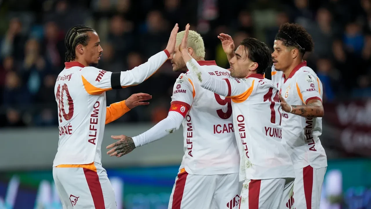 Galatasaray'ın golü ofsayta takıldı
