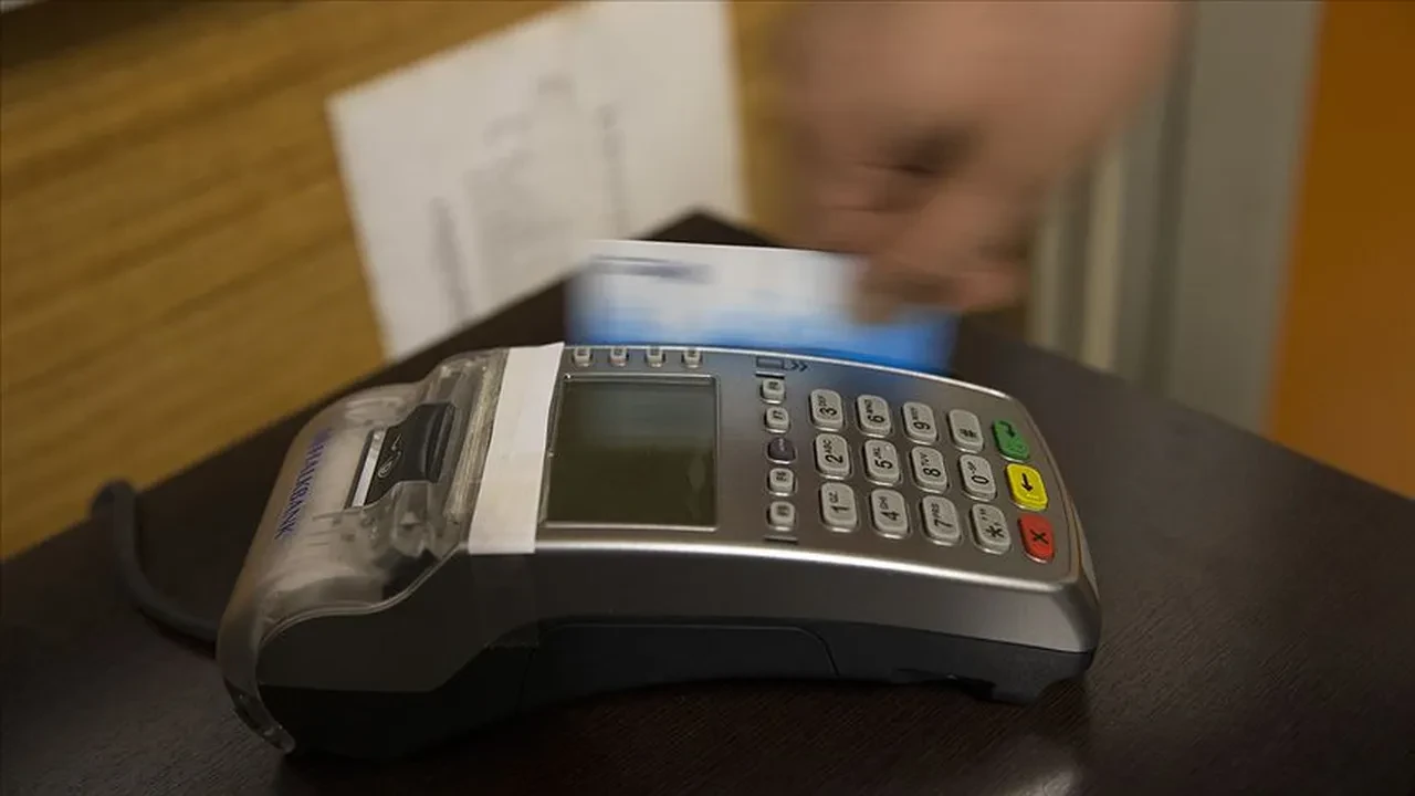 Kredi kartı sahipleri dikkat! Limit düzenlemesi erteleniyor