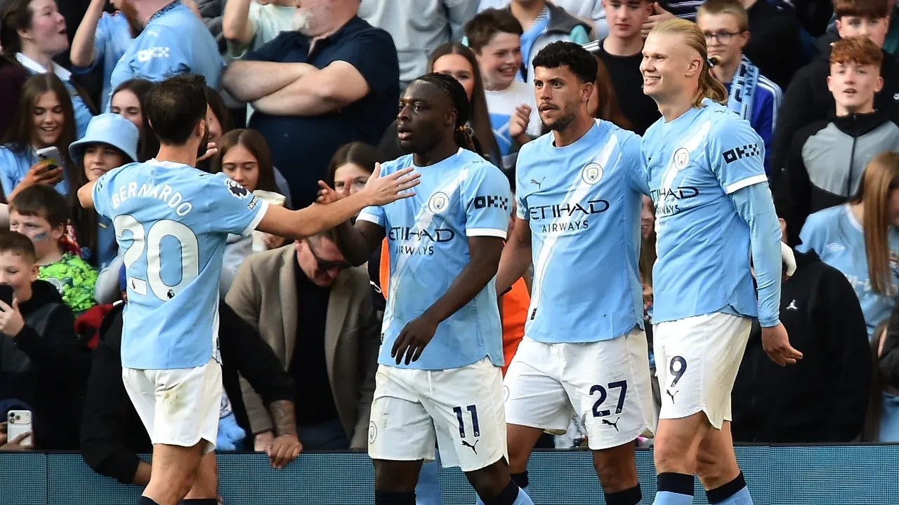 Manchester City, Arsenal'i 2-1'lik skorla devirdi! İngiltere'de şampiyonluk yarışı kızıştı