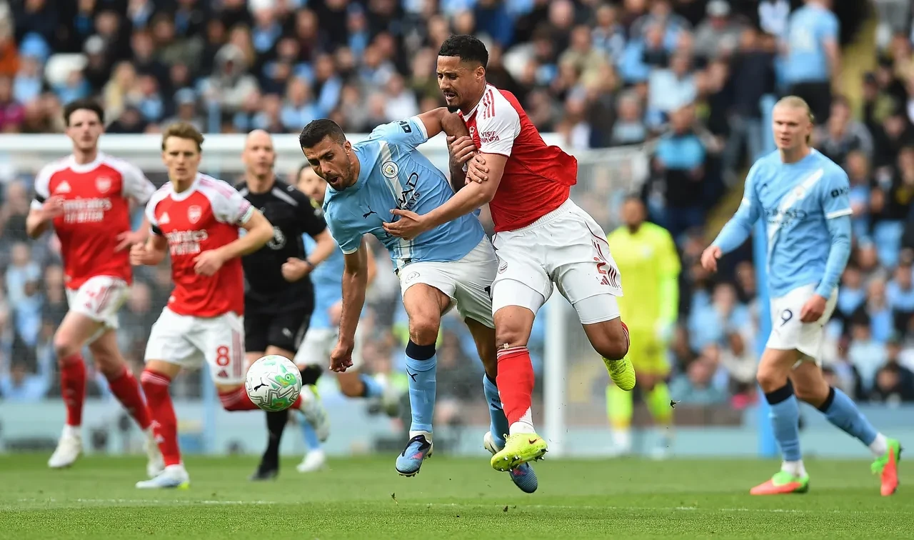 Manchester City, Arsenal'i 2-1'lik skorla devirdi! İngiltere'de şampiyonluk yarışı kızıştı
