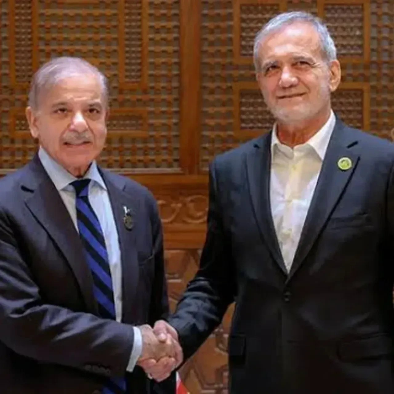 Pakistan'dan haberlere diplomatik çağrı: Şerif müzakereler için Pezeşkiyan'ı aradı 