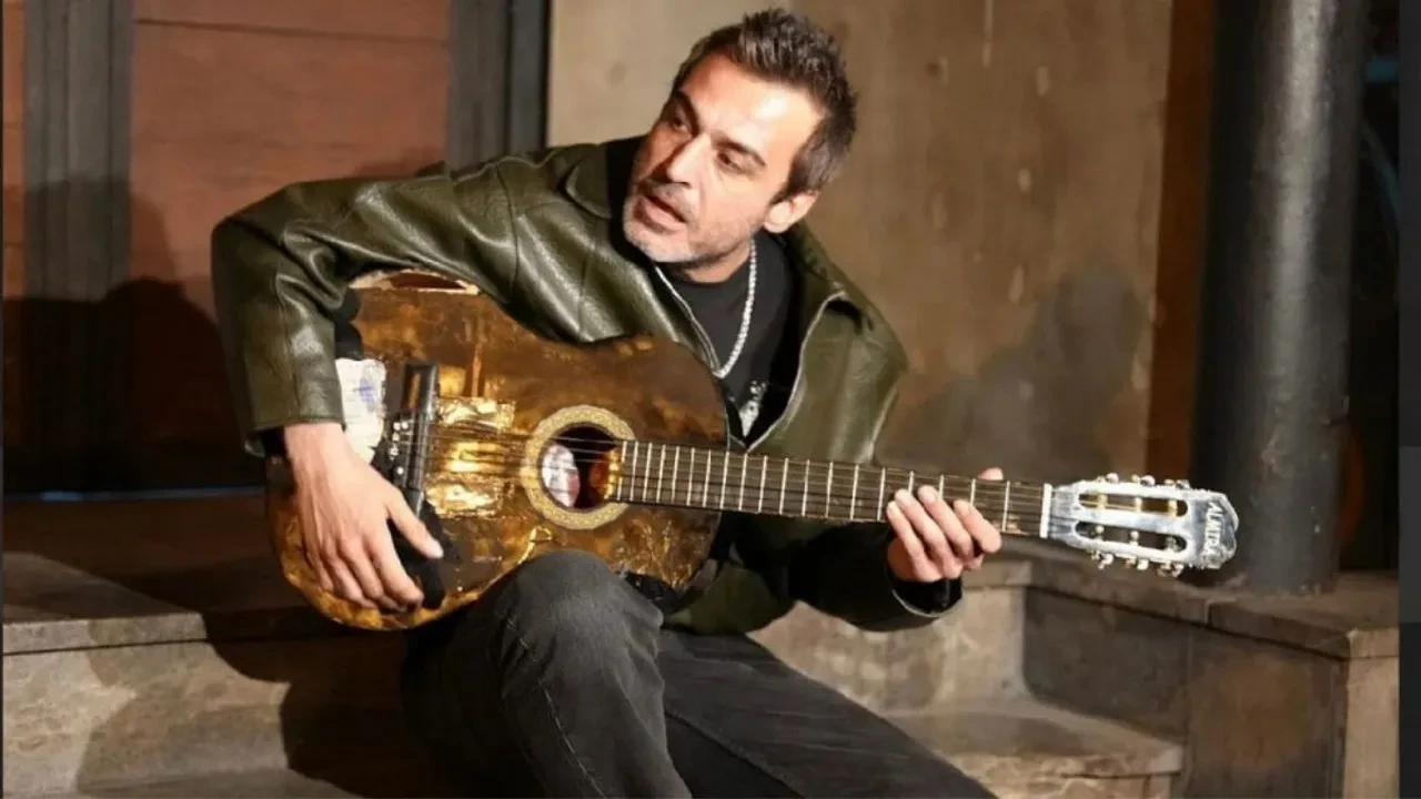 Rıza Tamer’in doğaçlama söylediği ‘Ağlarım Kaderime’ şarkısı gündem oldu! Ölümünün ardından ortaya çıktı, sevenlerini duygulandırdı