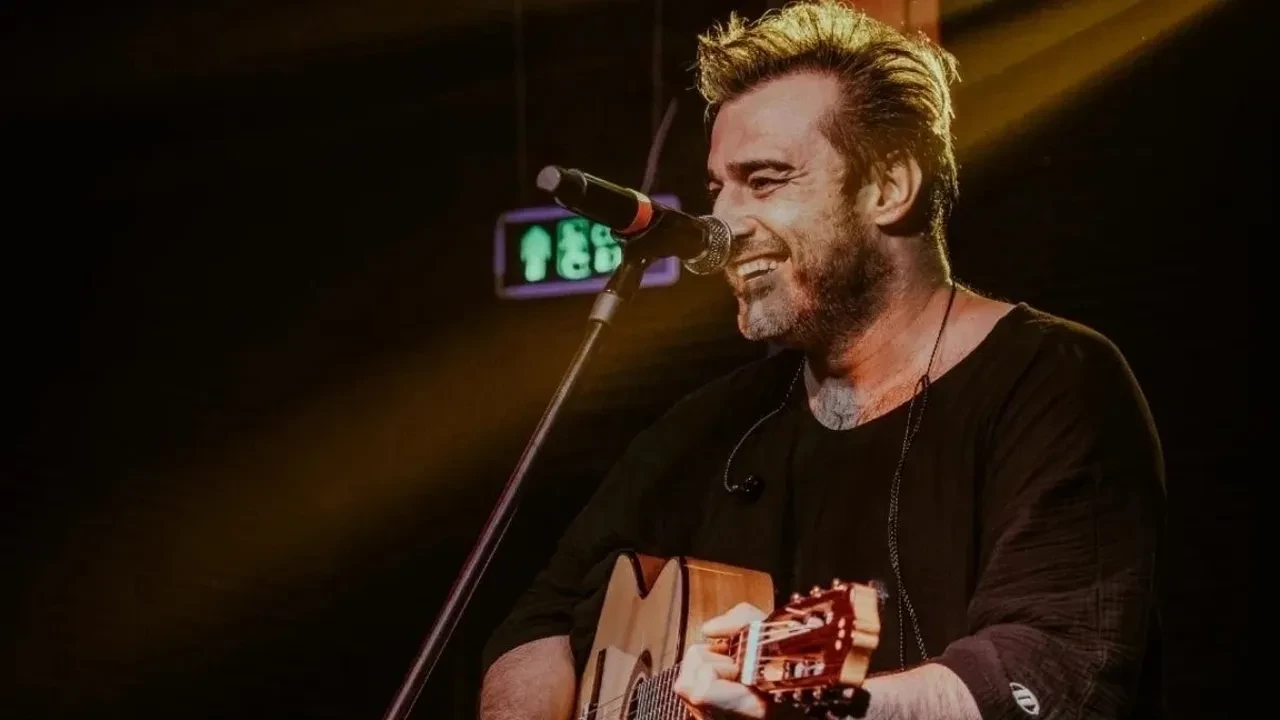 Rıza Tamer’in doğaçlama söylediği ‘Ağlarım Kaderime’ şarkısı gündem oldu! Ölümünün ardından ortaya çıktı, sevenlerini duygulandırdı