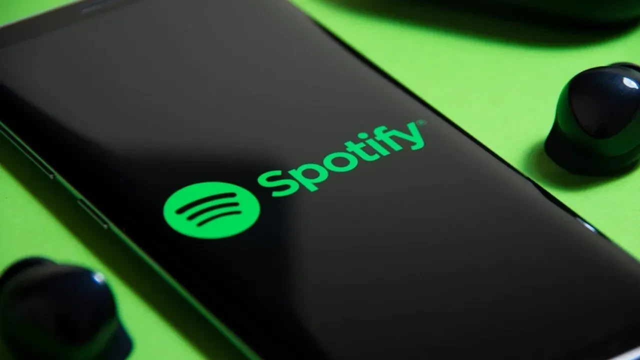 Spotify’da yapay zekâ alarmı: Bot ağlarıyla 8 milyon dolarlık vurgun