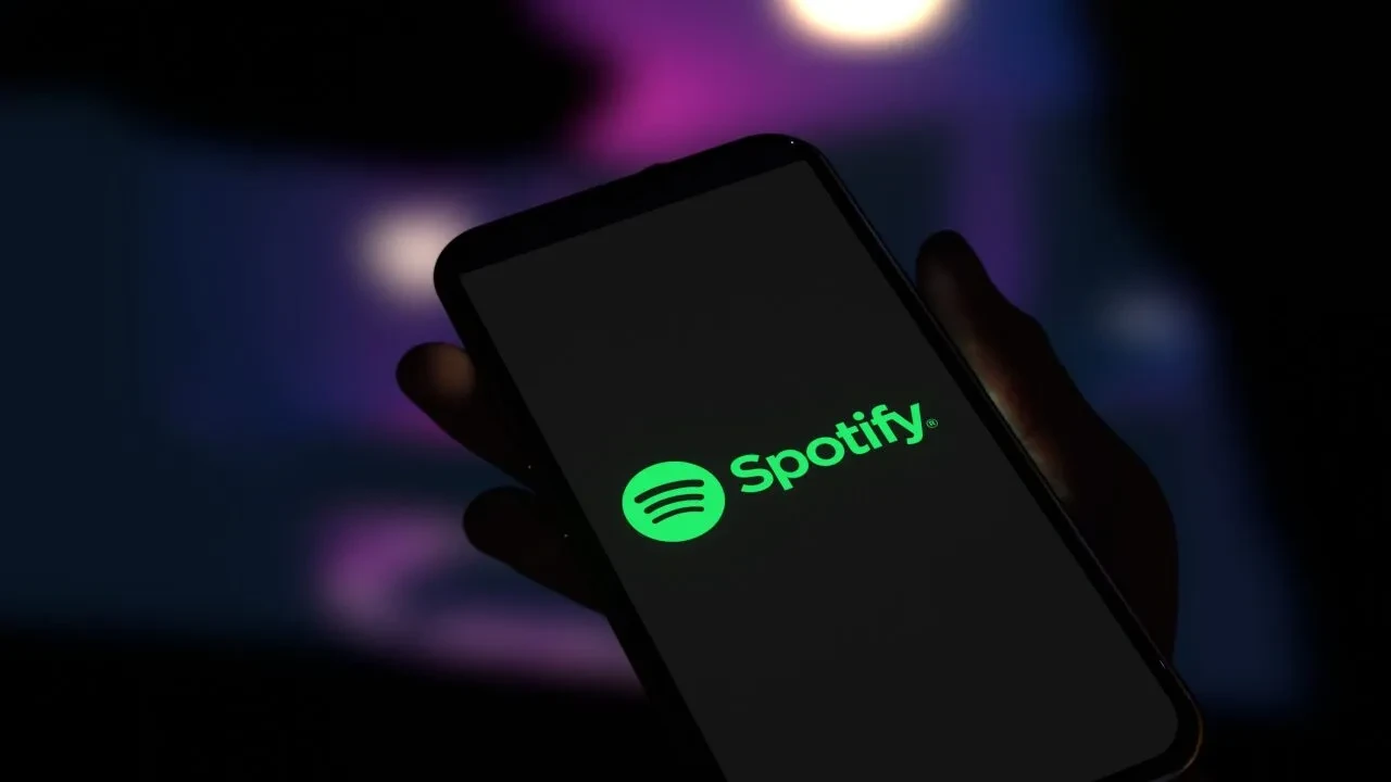 Spotify’da yapay zekâ alarmı: Bot ağlarıyla 8 milyon dolarlık vurgun