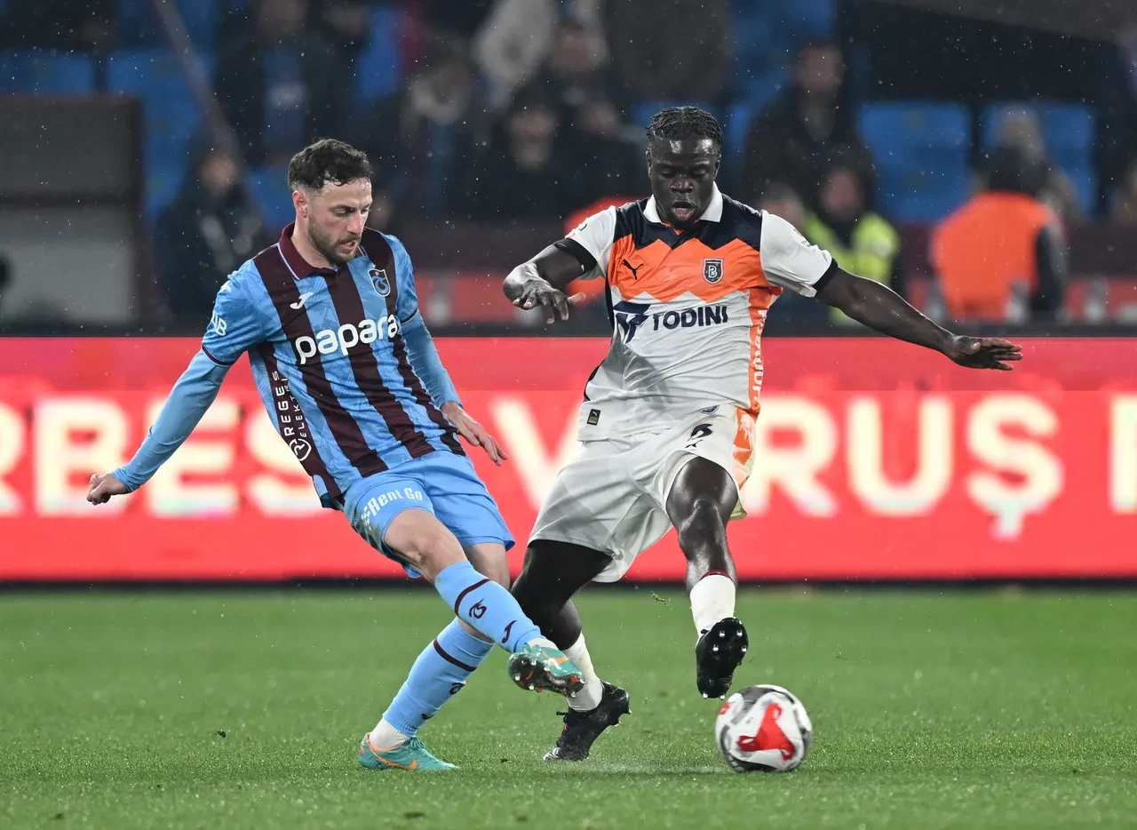 Trabzonspor son dakikada yıkıldı! Bordo-mavililer, Başakşehir ile 1-1 berabere kaldı