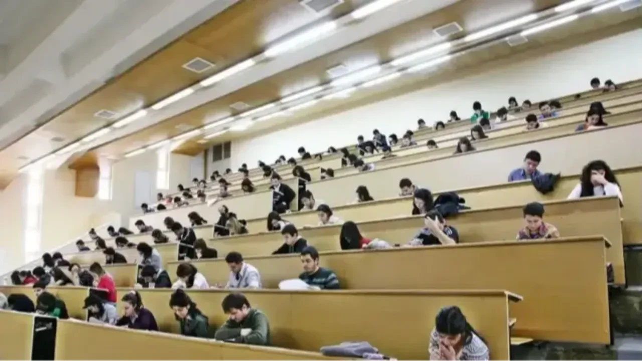 Üniversitelerde devam zorunluluğu kalkıyor mu yeni düzenlemede neler var? Öğrenci affı ve detaylar