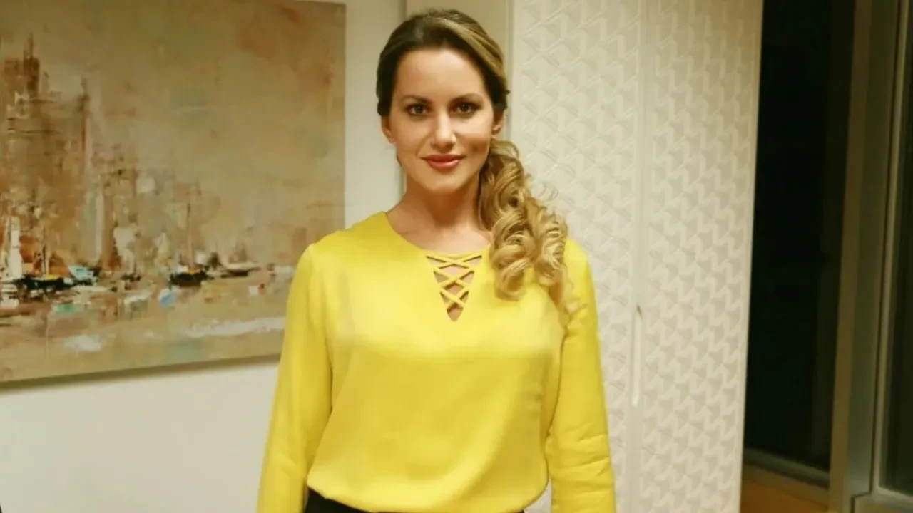 Yıldız Asyalı bir kez daha yardım istedi! Kan içindeki babasını paylaşıp şiddeti duyurdu