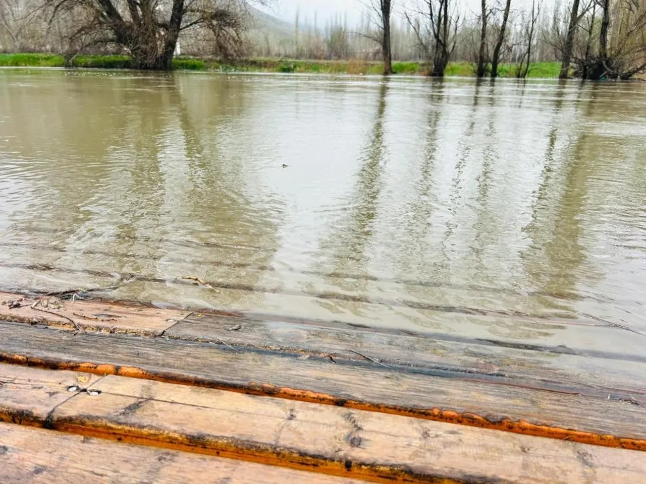 Zamantı Irmağı taştı! Kano merkezi sular altında kaldı