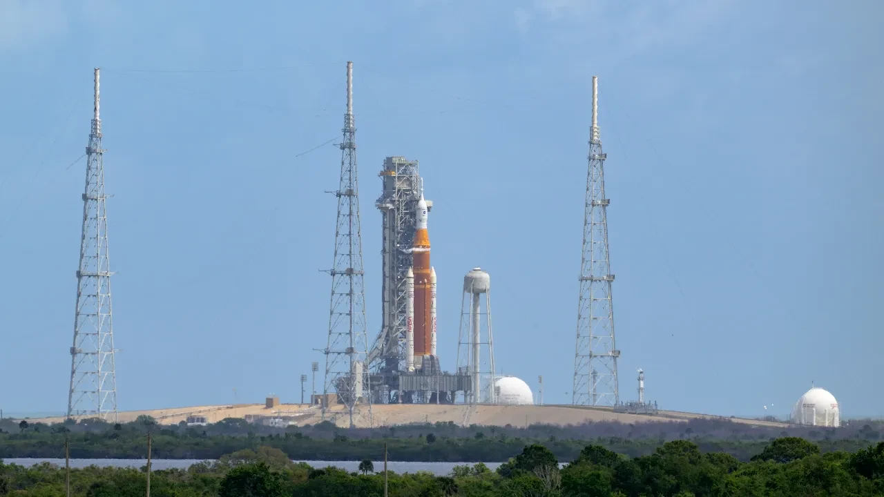 54 yıl sonra Ay'a dönüş: Artemis 2'nin yolculuğu başladı