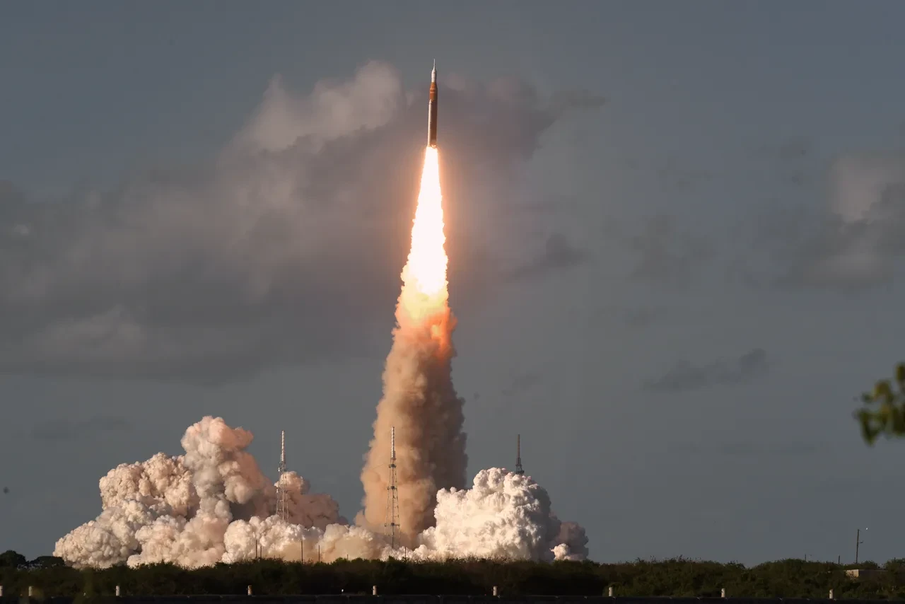 54 yıl sonra Ay'a dönüş: Artemis 2'nin yolculuğu başladı