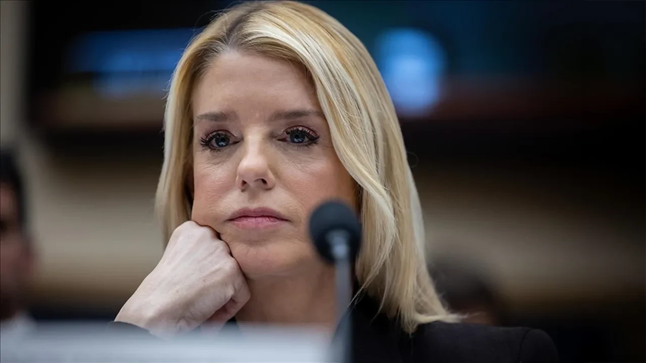 ABD'de Adalet Bakanı Bondi istifa etti! Başkan Trump'dan açıklama geldi